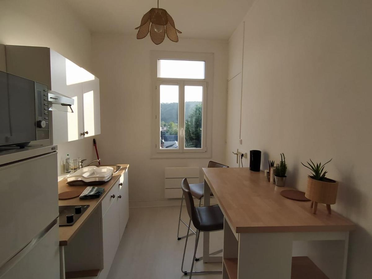Appartement Le Nid Normand Avec Terrasse - Stationnement Facile Et Gratuit - 5 Min Seine à Deville-les-Rouen Extérieur photo